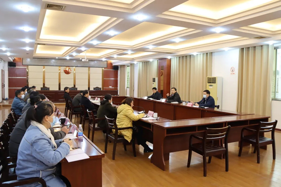 自治區總工會副主席鄭勝景到我市開展送溫暖慰問活動