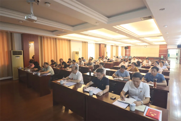 梧州市總工會召開深入貫徹中央八項規定精神學習教育專題輔導會