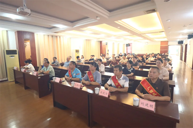 熱血沸騰！梧州市總工會組織集中收看紀念中國人民抗日戰爭暨世界反法西斯戰爭勝利80周年大會