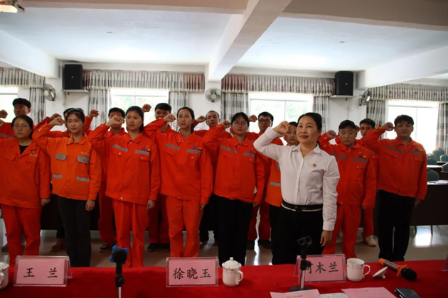 “娘家人”關(guān)愛(ài)讓新員工入會(huì)儀式感滿(mǎn)滿(mǎn)