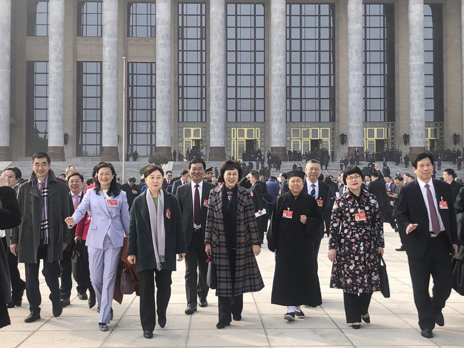 評職稱、漲工資……@技術工人，代表委員正在為你發聲！